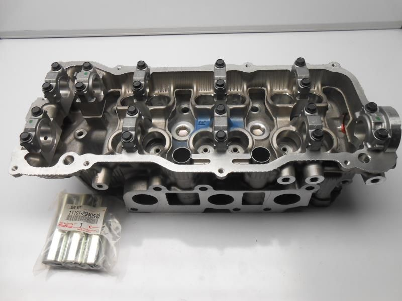 2002 Toyota Camry Engine 306 Cylinder head 306 58975 6 cyl rr r
